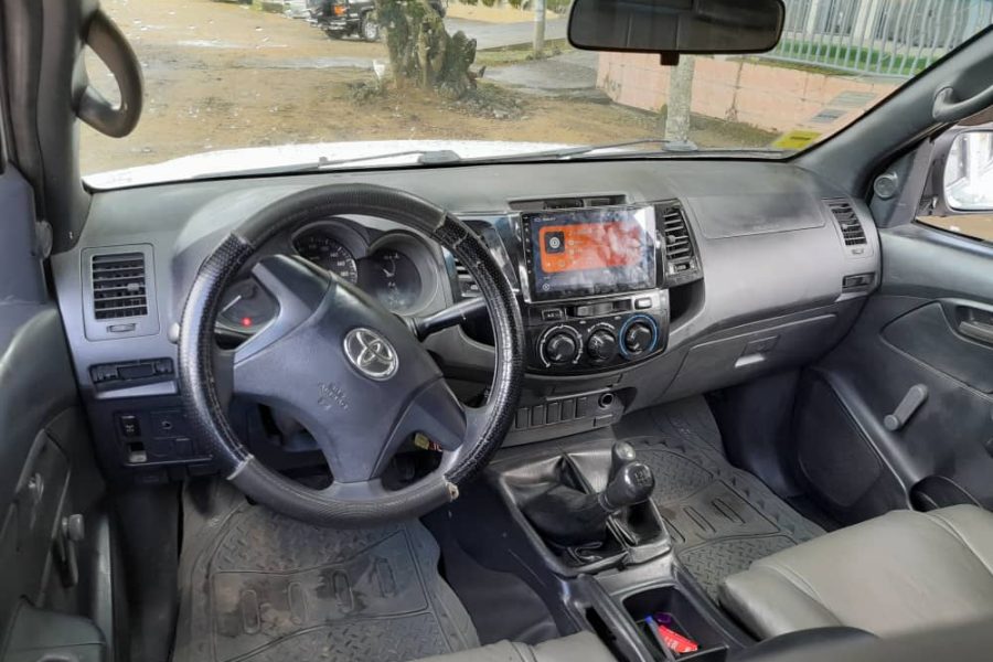 Location Toyota Hillux Pickup double cabine Douala