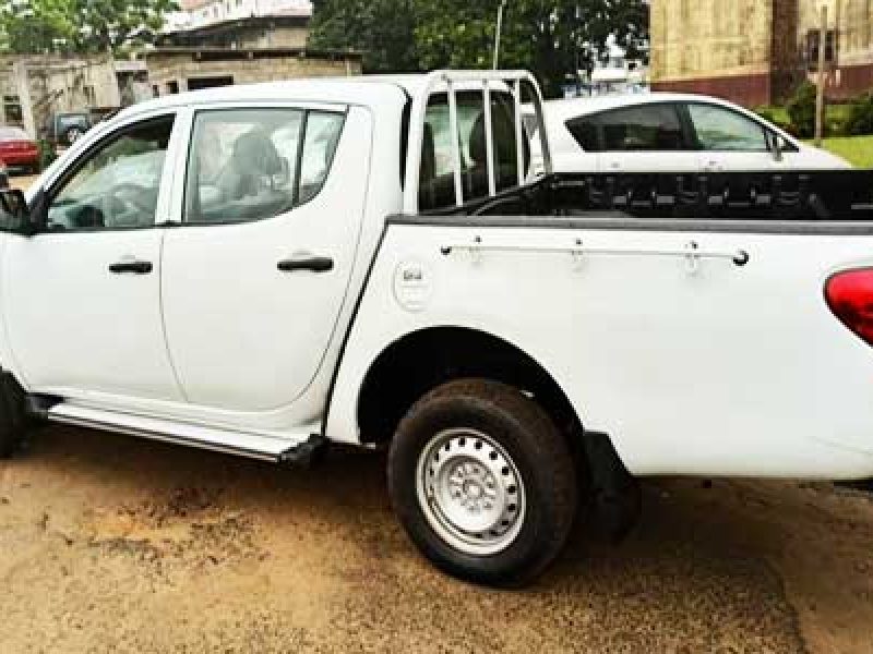 Location voiture Pickup Douala