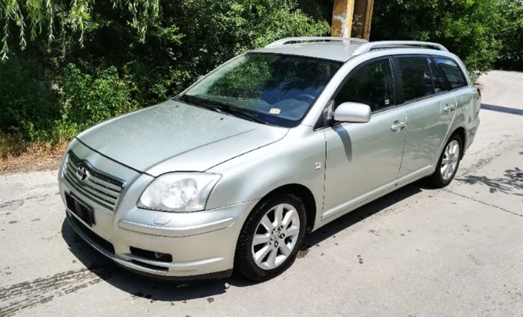 Location voiture berline Avensis Douala