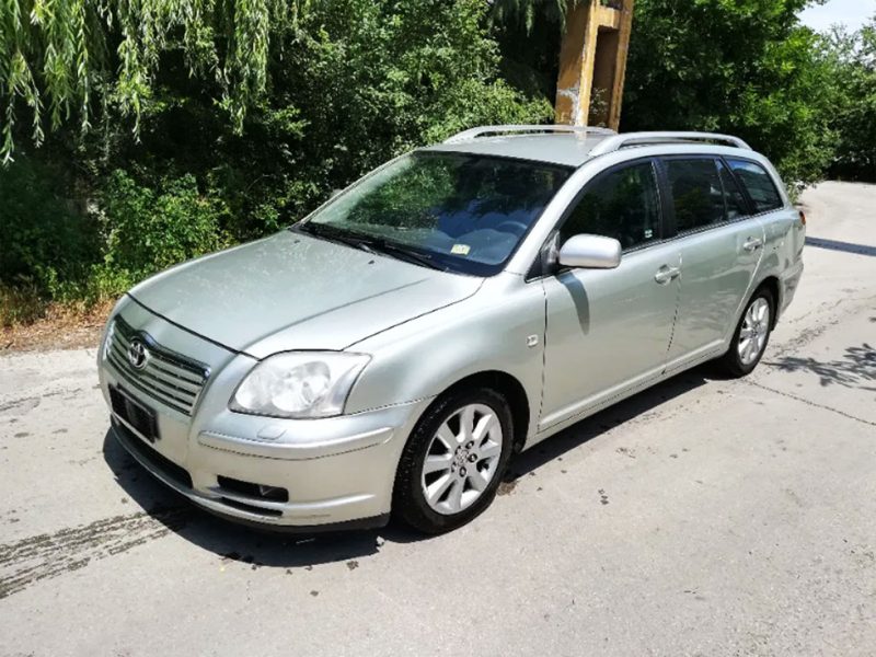 Location voiture berline Avensis Douala