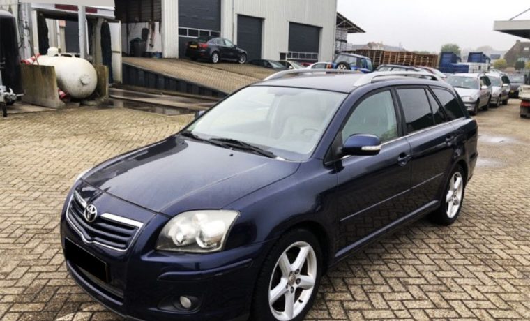 Location voiture Avensis Douala