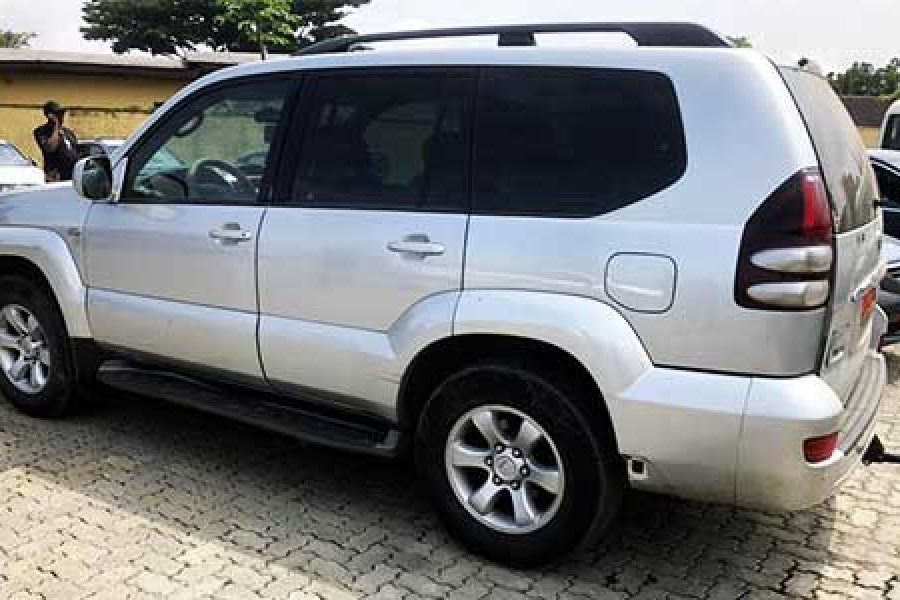Location voiture Toyota Prado GX 2009 Douala